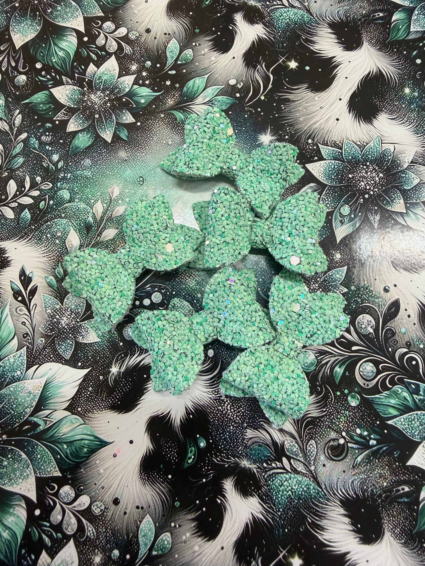 Teal Glitter Freshie Bow