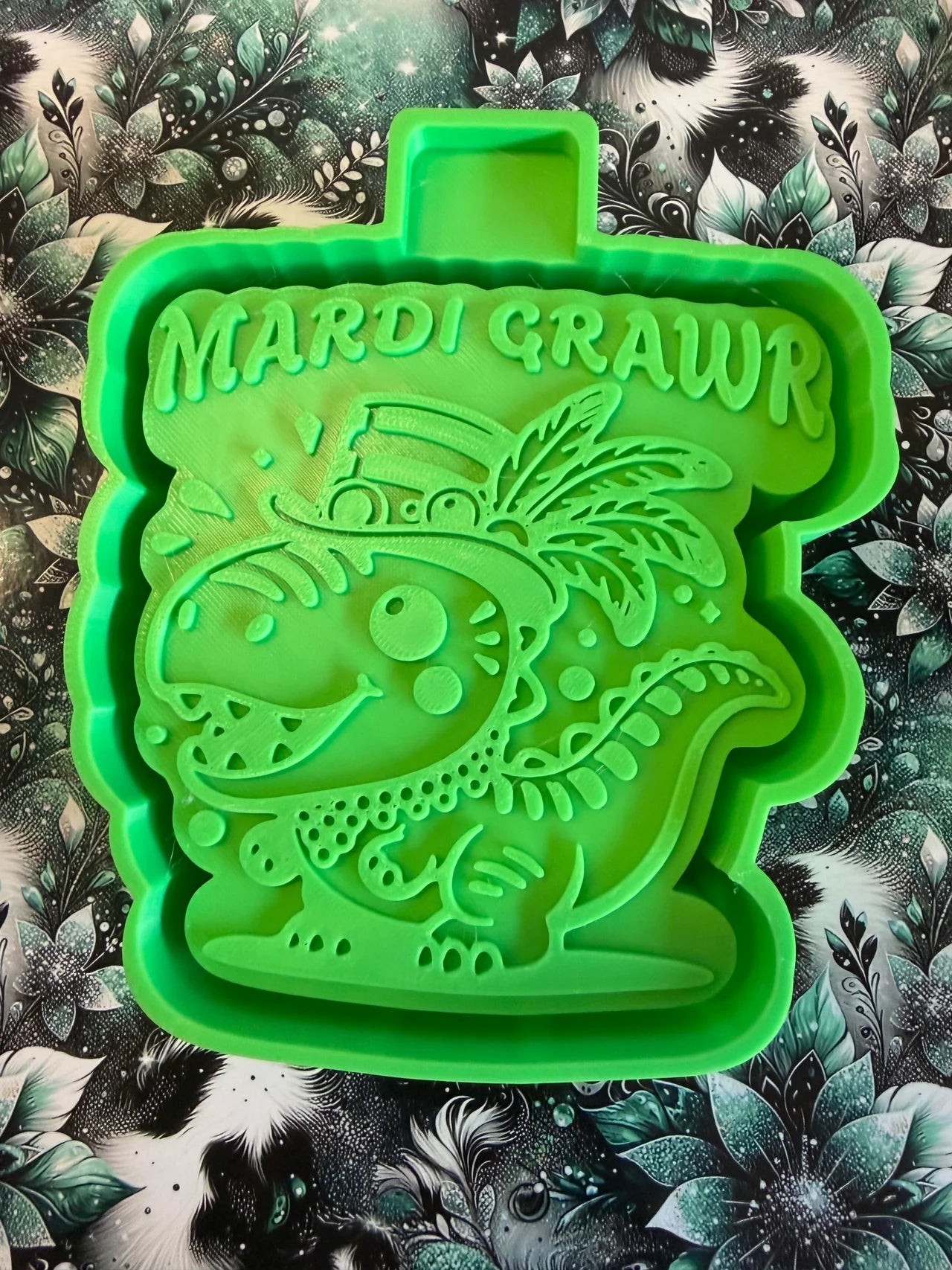Mardi Grawr Mold #185