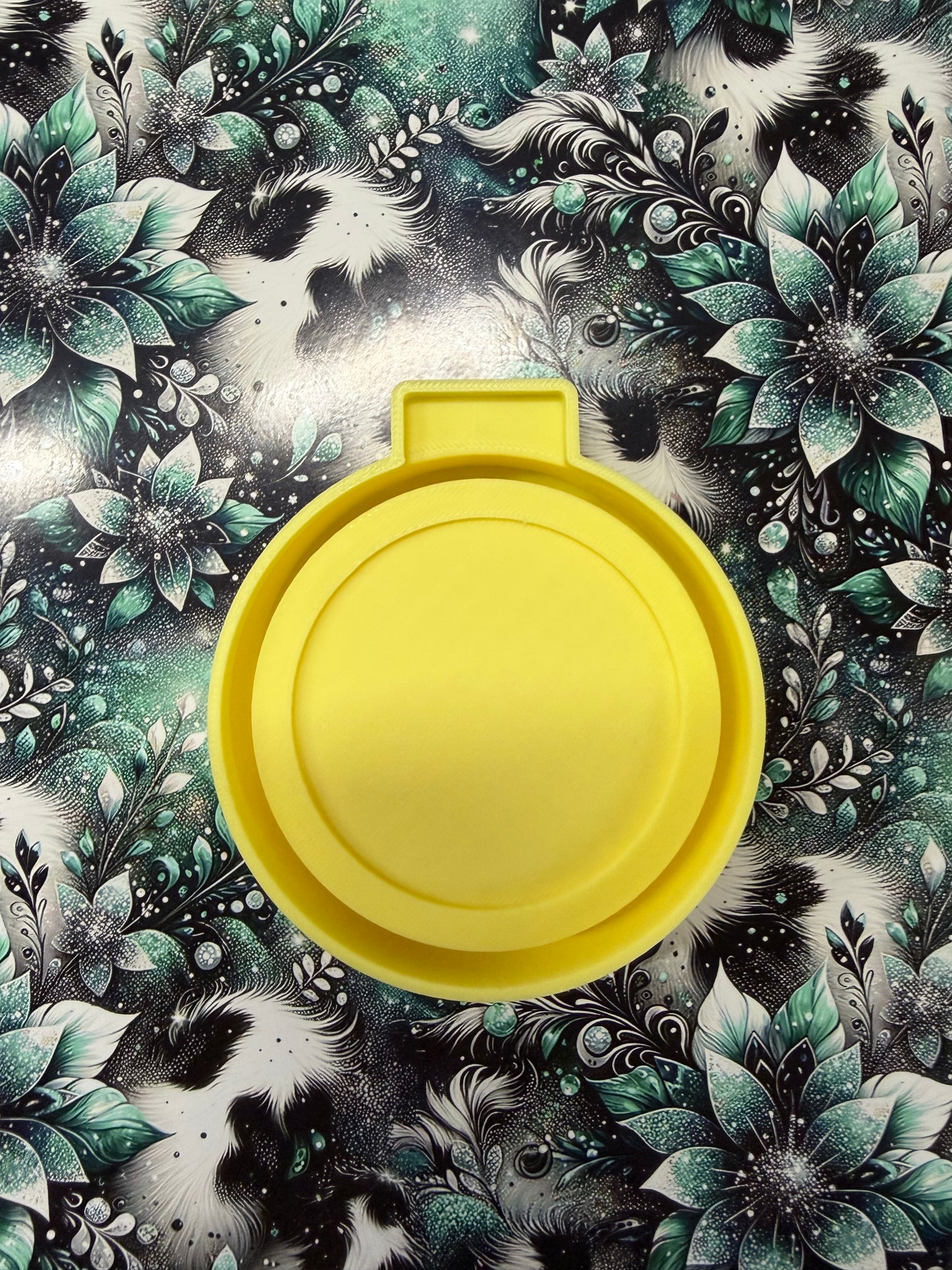 2 in Round Cardstock Mold #280