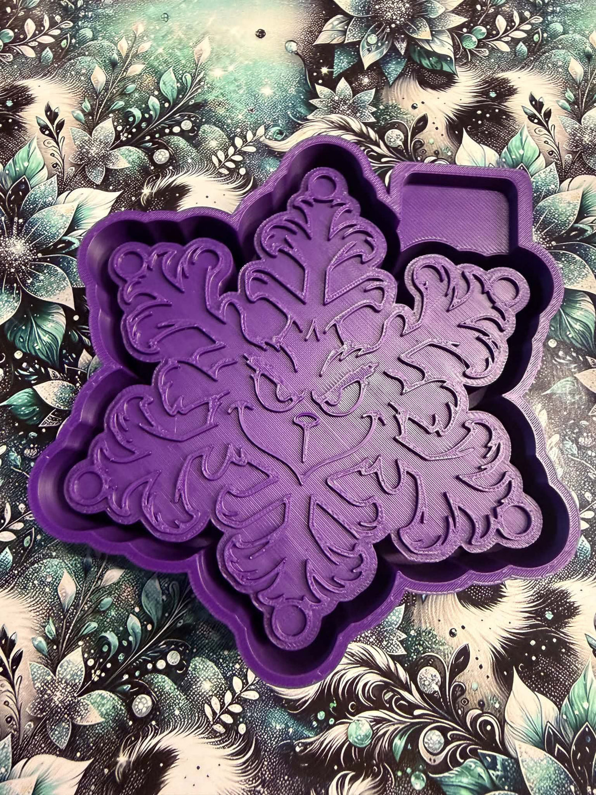 Green Snowflake 635