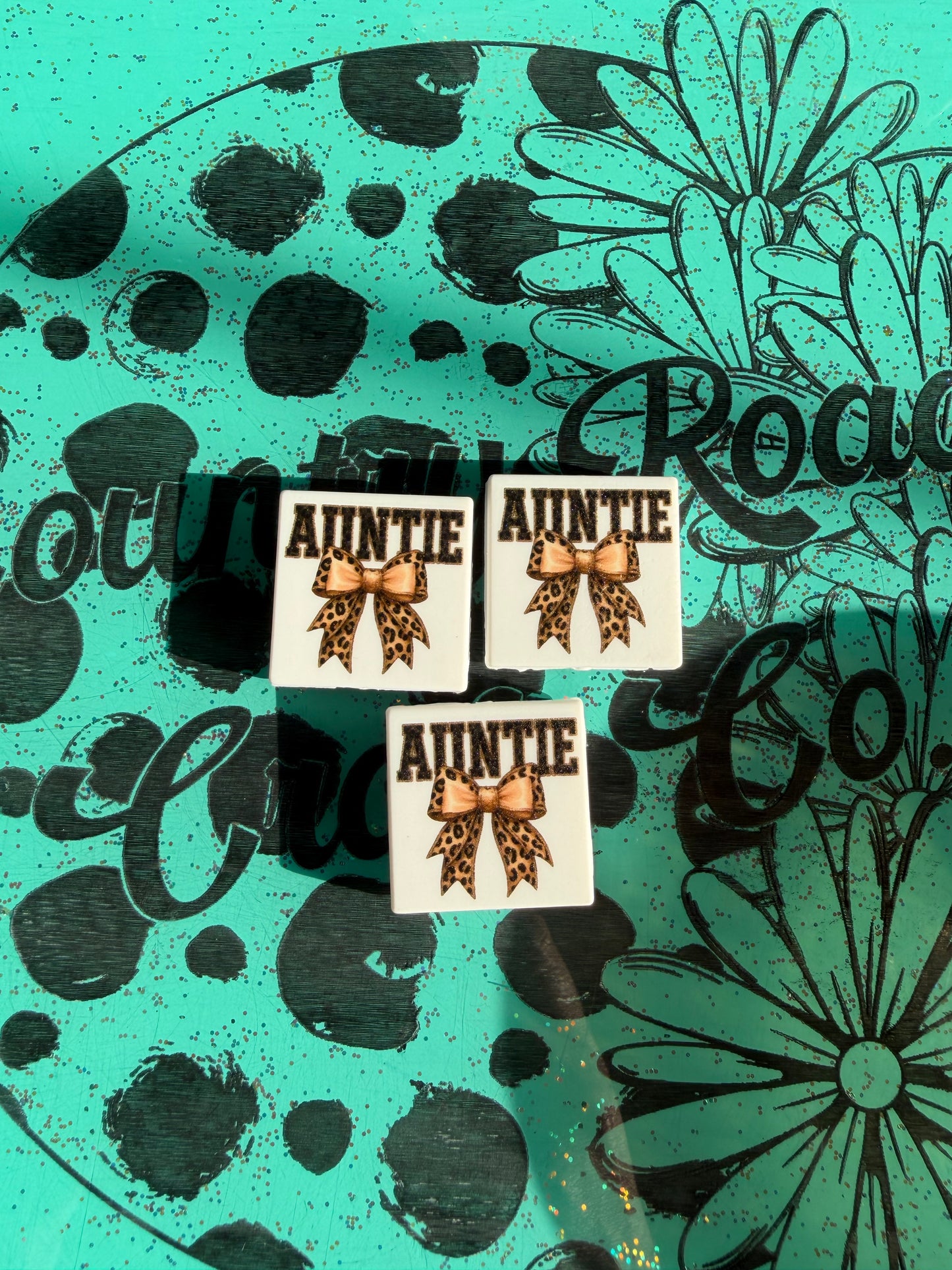 Auntie W/Bow