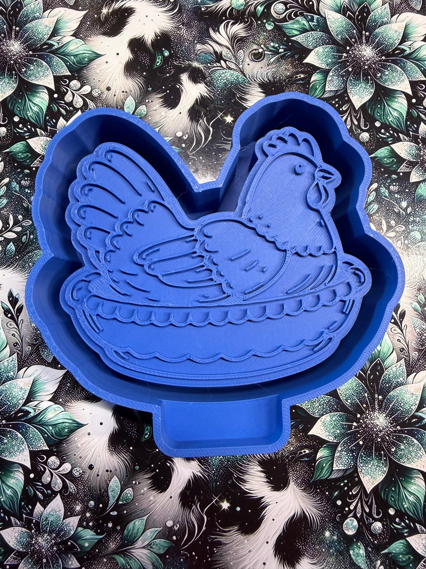 Vintage Hen Dish 460