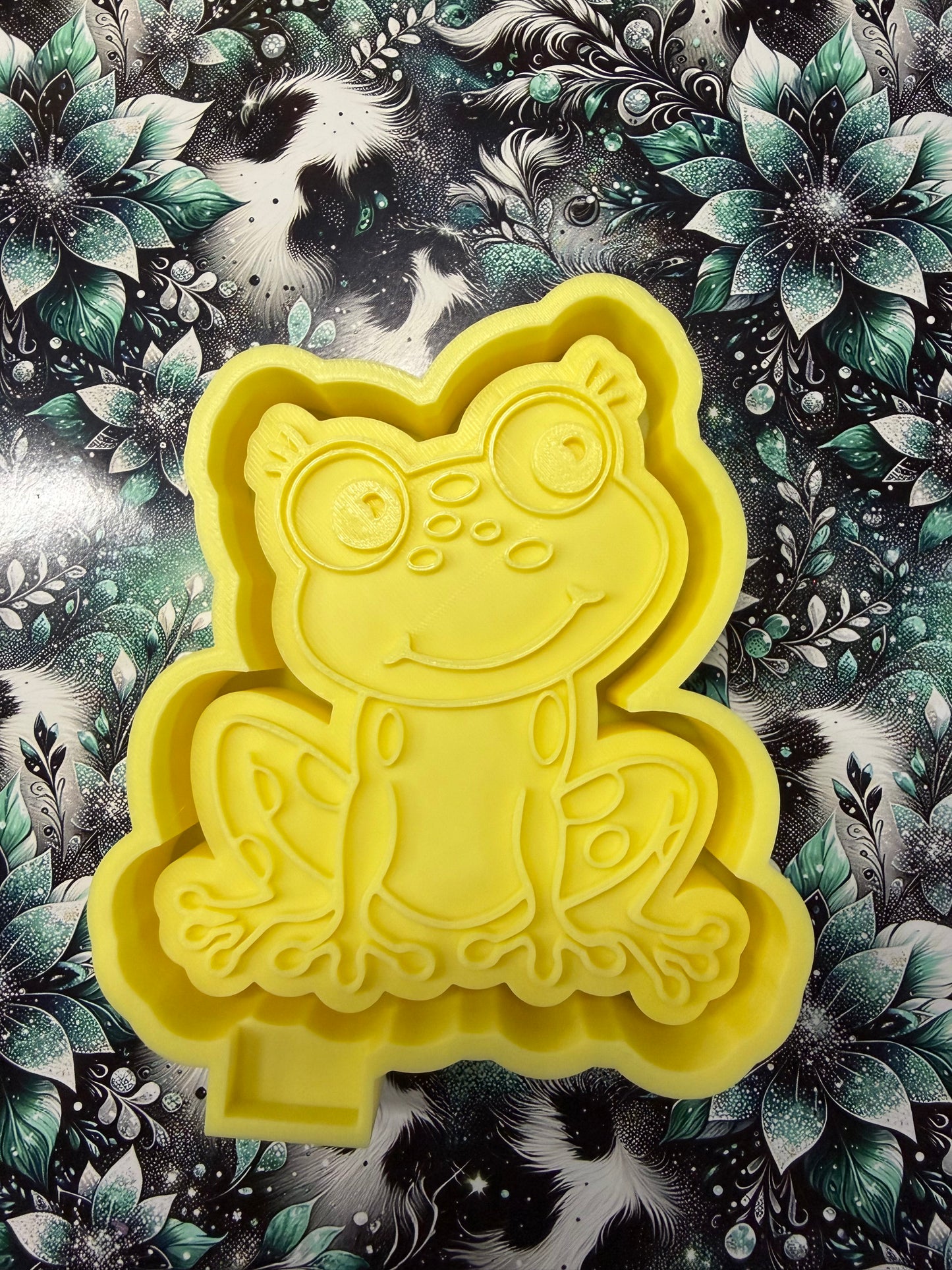 Pretty Frog Mold #288