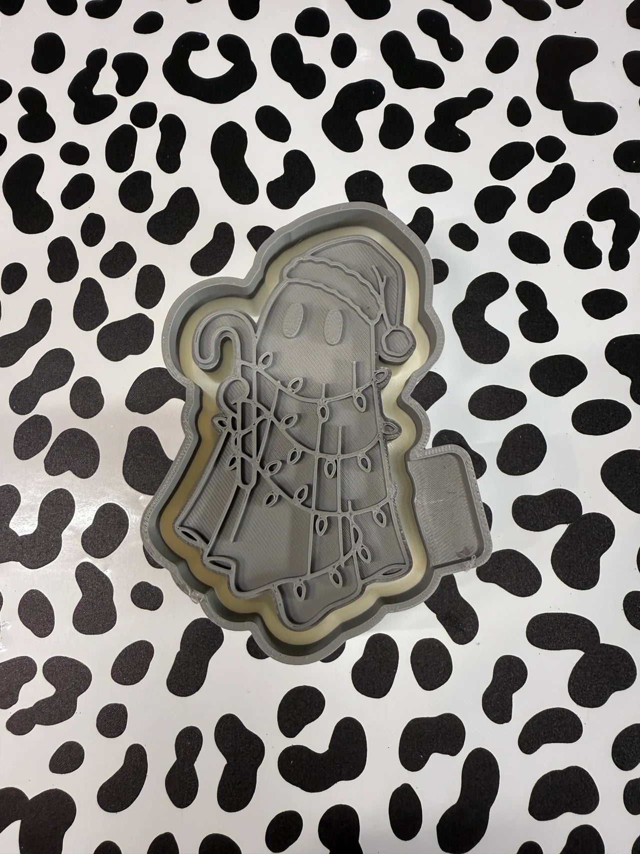 Christmas Ghost Mold #13