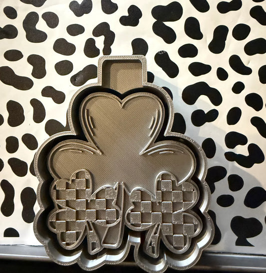 Shamrocking Mold #136